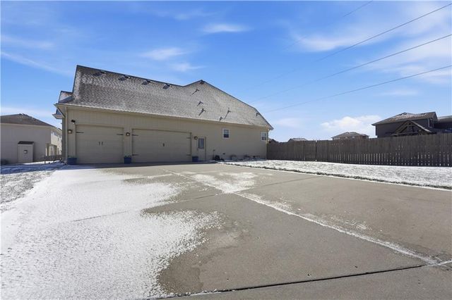 1401 NE Ernest Way, Lee's Summit, MO 64086