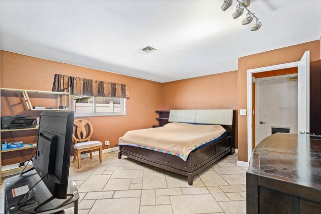 5811 SW 53RD Terrace, Davie, FL 33314