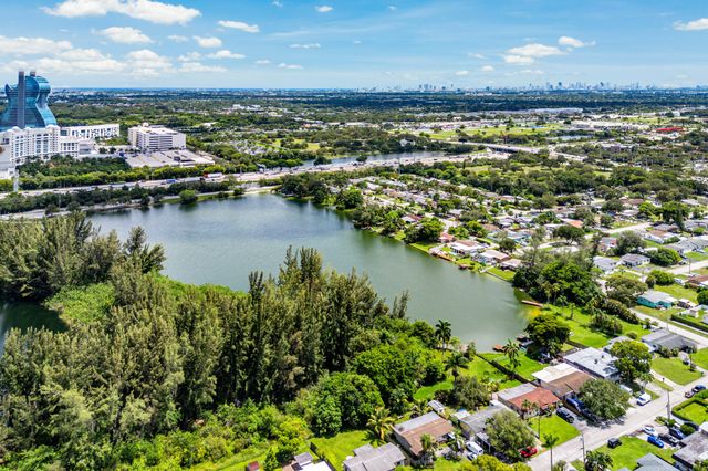5811 SW 53RD Terrace, Davie, FL 33314