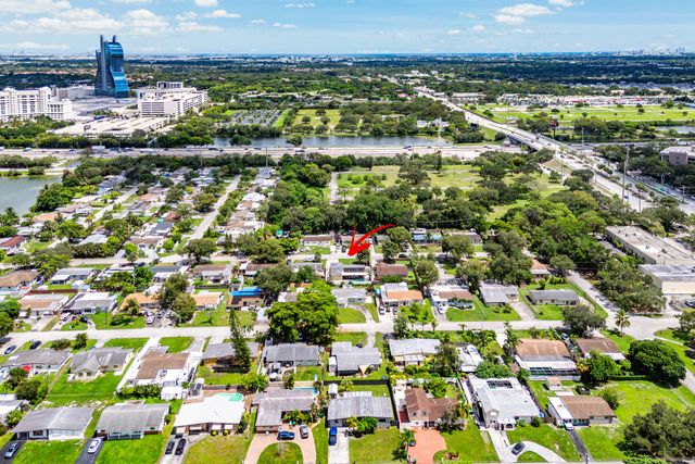 5811 SW 53RD Terrace, Davie, FL 33314