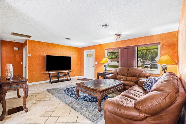 5811 SW 53RD Terrace, Davie, FL 33314
