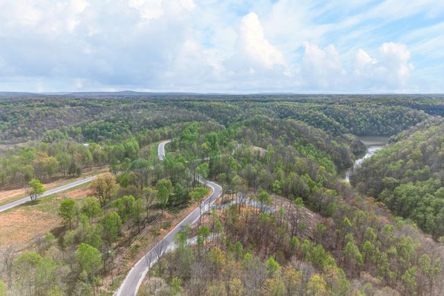 9510 Medlin Rd, Baxter, TN 38544