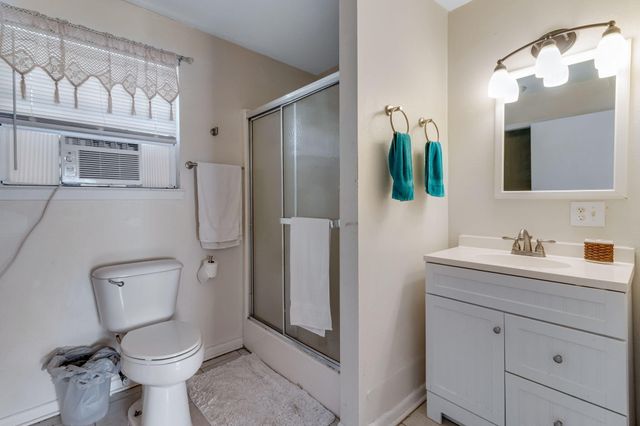 1793 Juniper Lake Road, Defuniak Springs, FL 32433