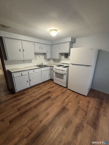 760 Washington Avenue 3a, West Haven, CT 06516