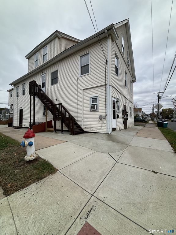 760 Washington Avenue 3a, West Haven, CT 06516