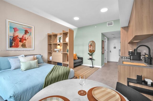 121 NE 5th Street 304, Miami, FL 33132
