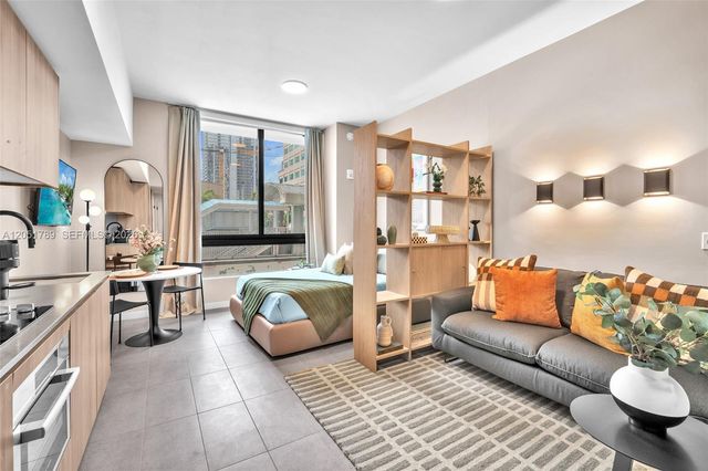121 NE 5th Street 304, Miami, FL 33132