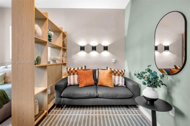 121 NE 5th Street 304, Miami, FL 33132