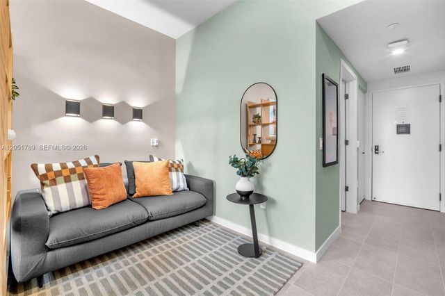 121 NE 5th Street 304, Miami, FL 33132