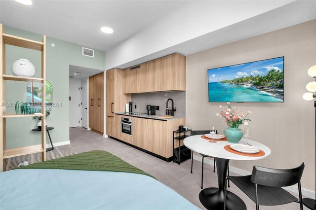 121 NE 5th Street 304, Miami, FL 33132