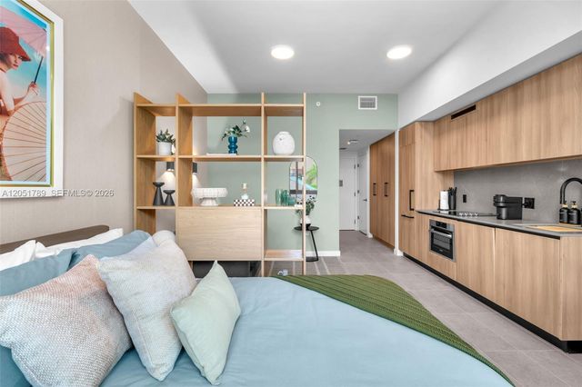 121 NE 5th Street 304, Miami, FL 33132
