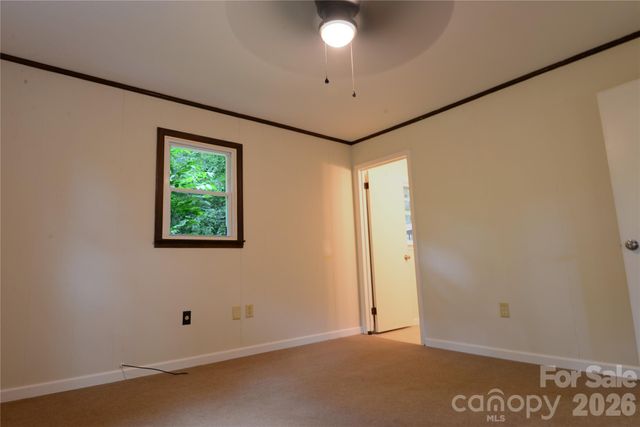 24 Sarabec Hill Road, Black Mountain, NC 28711