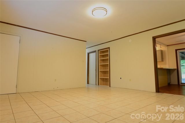 24 Sarabec Hill Road, Black Mountain, NC 28711