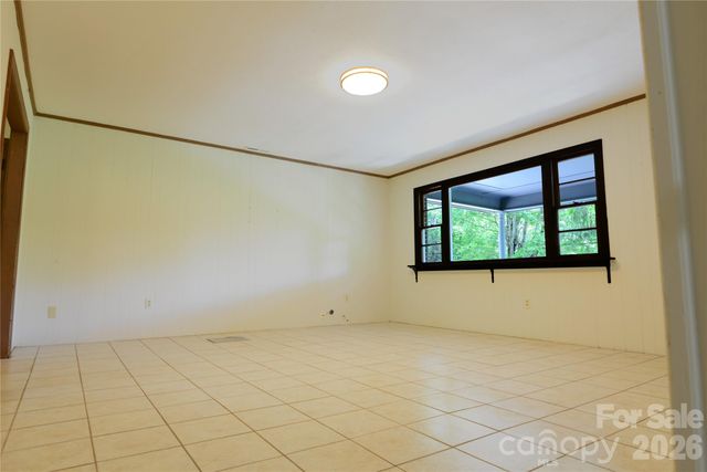 24 Sarabec Hill Road, Black Mountain, NC 28711