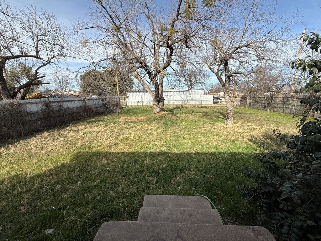 Image 9 of property listing at 110 Estella Drive, San Angelo, TX 76903