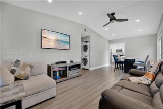 1841 NW 26th Ave, Fort Lauderdale, FL 33311