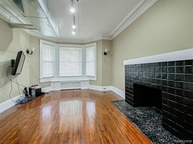 491 E Grand Boulevard, Detroit, MI 48207