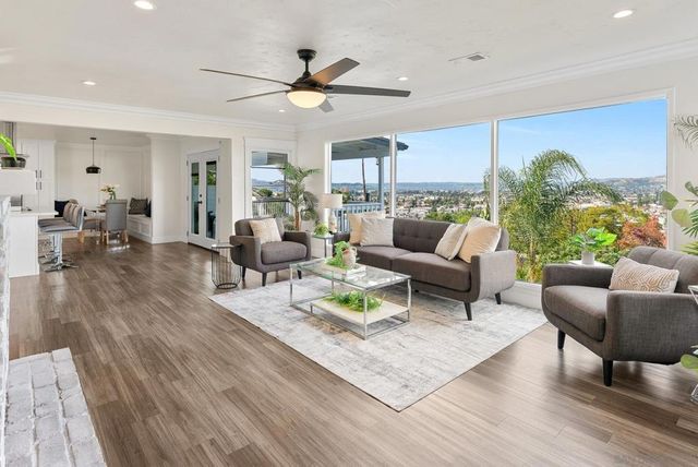 1192 Merritt Dr, El Cajon, CA 92020