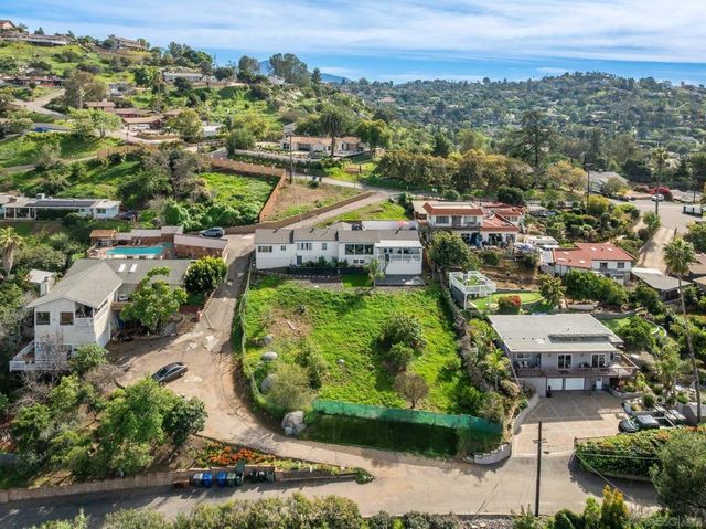 1192 Merritt Dr, El Cajon, CA 92020