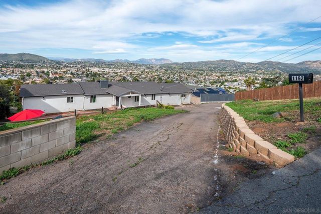 1192 Merritt Dr, El Cajon, CA 92020