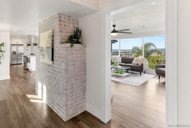 1192 Merritt Dr, El Cajon, CA 92020
