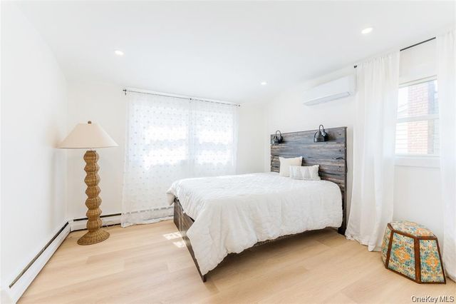 120 Glenwood Road, Glenwood Landing, NY 11547