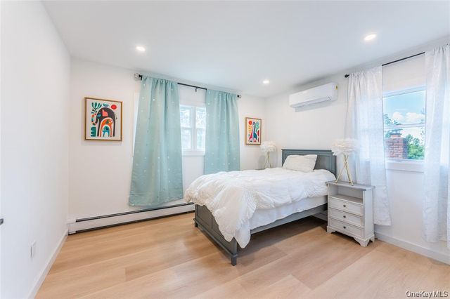 120 Glenwood Road, Glenwood Landing, NY 11547