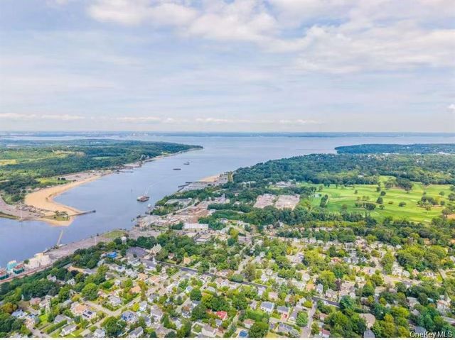 120 Glenwood Road, Glenwood Landing, NY 11547