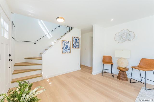 120 Glenwood Road, Glenwood Landing, NY 11547