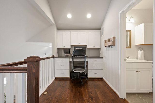 7220 Wyoming Springs DR 703, Round Rock, TX 78681