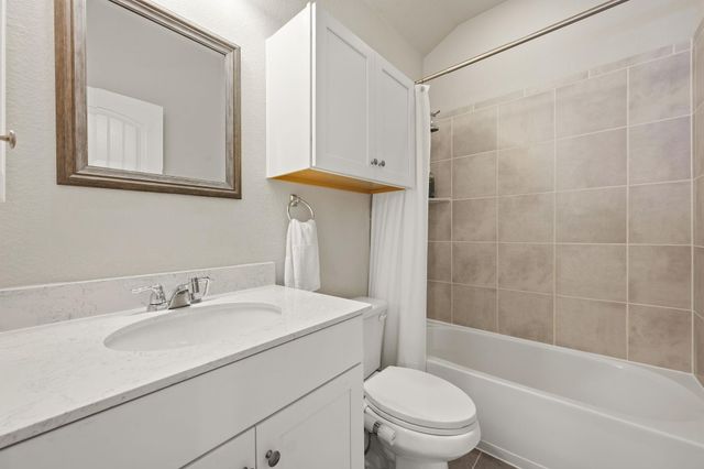 7220 Wyoming Springs DR 703, Round Rock, TX 78681