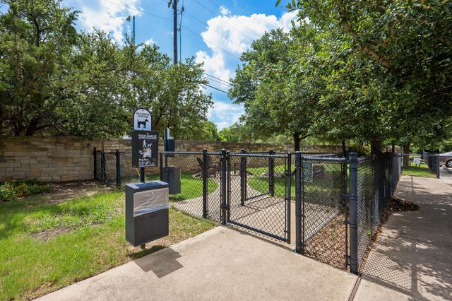 7220 Wyoming Springs DR 703, Round Rock, TX 78681