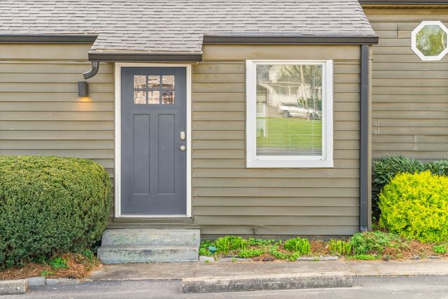 2809 Azalea Pl, Nashville, TN 37204