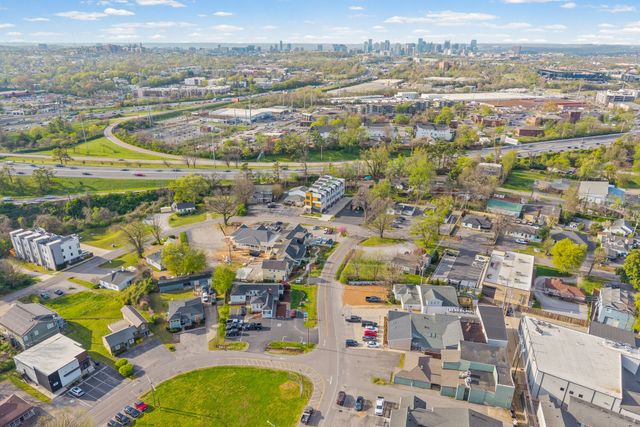 2809 Azalea Pl, Nashville, TN 37204