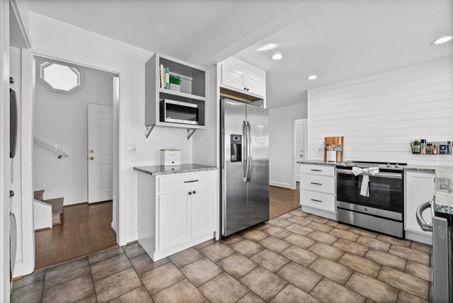 2809 Azalea Pl, Nashville, TN 37204