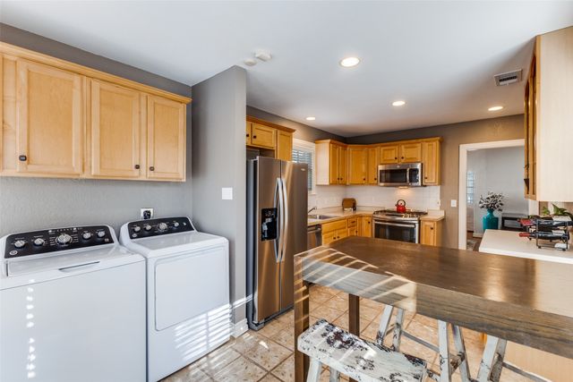 519 Newell Avenue, Dallas, TX 75223