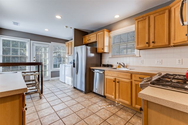 519 Newell Avenue, Dallas, TX 75223