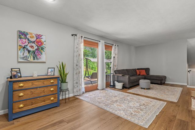 2327 Salem Court, Bettendorf, IA 52722