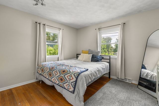 2327 Salem Court, Bettendorf, IA 52722