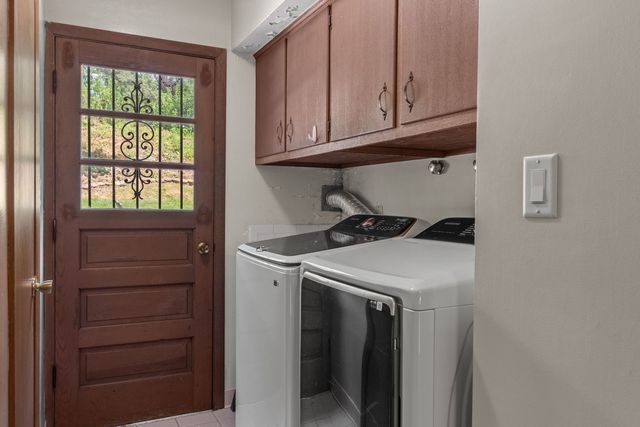 2327 Salem Court, Bettendorf, IA 52722