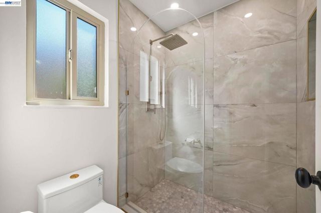 38660 Moore Dr, Fremont, CA 94536