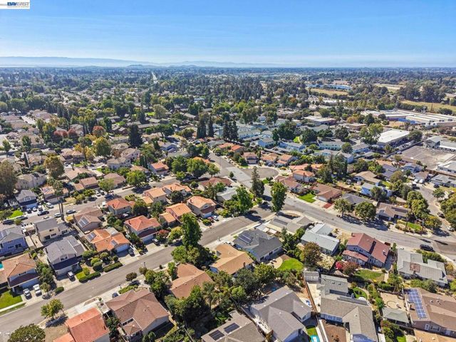 38660 Moore Dr, Fremont, CA 94536