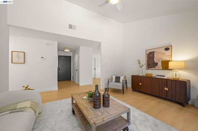 38660 Moore Dr, Fremont, CA 94536