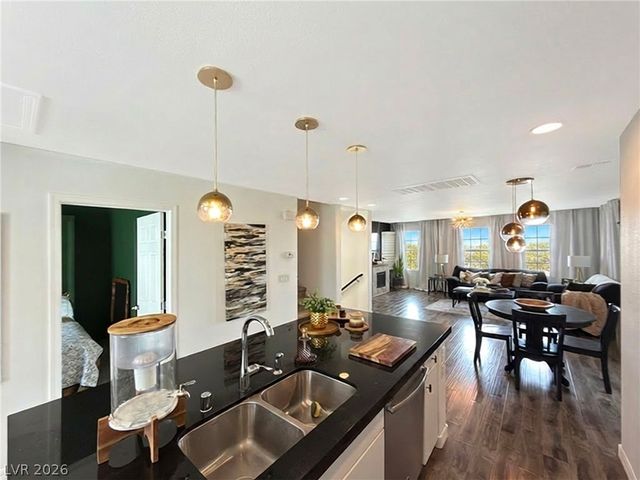 372 Ambitious Street, Henderson, NV 89011