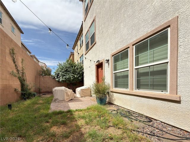 372 Ambitious Street, Henderson, NV 89011