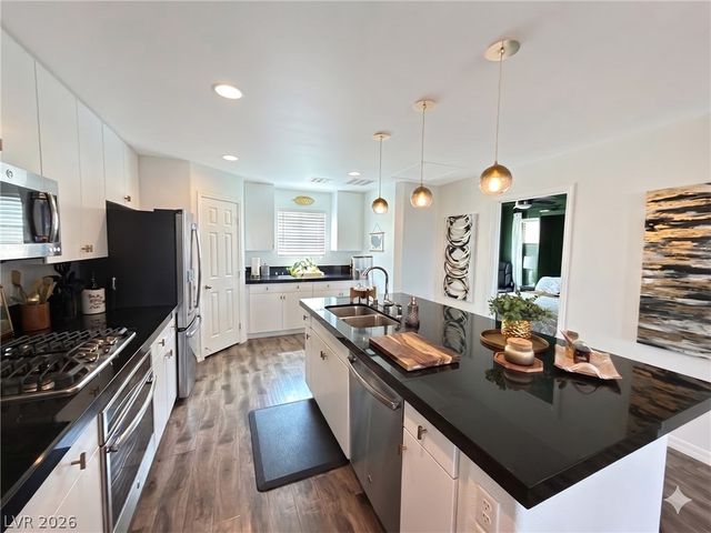 372 Ambitious Street, Henderson, NV 89011
