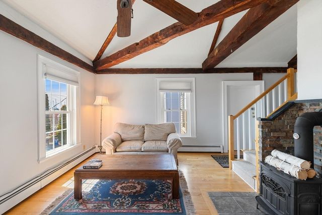 18-20 Front St 3, Beverly, MA 01915