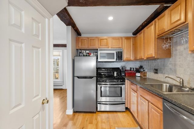 18-20 Front St 3, Beverly, MA 01915