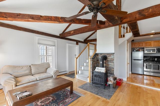 18-20 Front St 3, Beverly, MA 01915