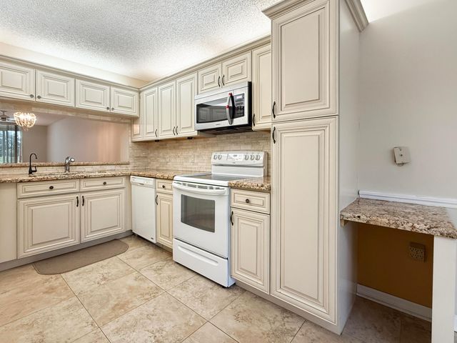 10111 NW 24TH Place 106, Sunrise, FL 33322
